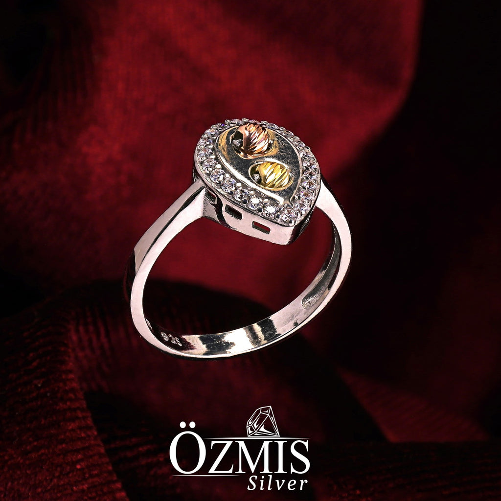 Zirkon Taş Detaylarıyla Süslenmiş Su Damlası Şeklinde Zarif Gümüş Set