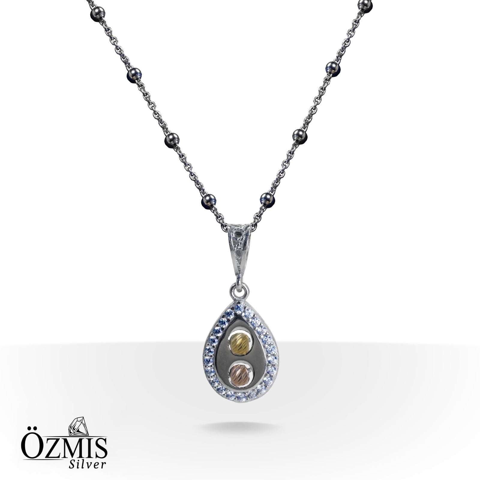 Zirkon Taş Detaylarıyla Süslenmiş Su Damlası Şeklinde Zarif Gümüş Set