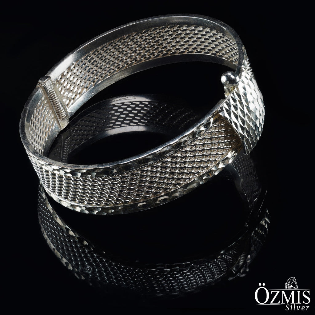 Kenarları Çevrili Gümüş Bilezik