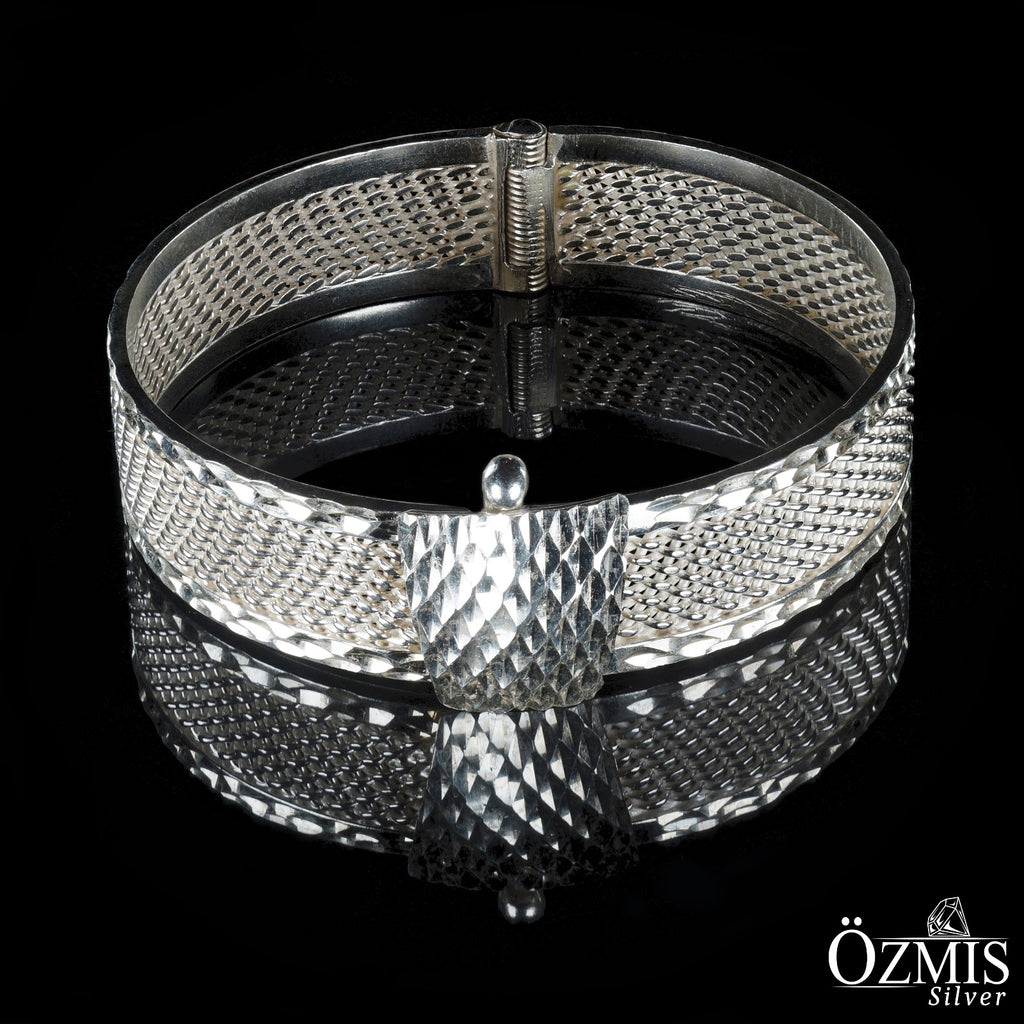 Kenarları Çevrili Gümüş Bilezik